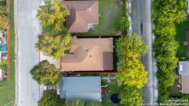 Listing photo id 32 for 6739 Tezel Bend