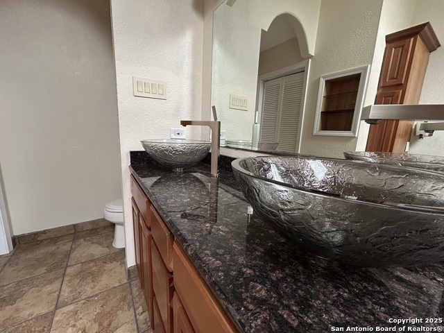 Image 21 of 28 For 5904 Spring Valley