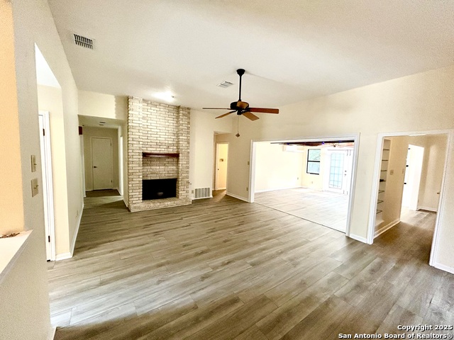 Image 5 of 28 For 5904 Spring Valley