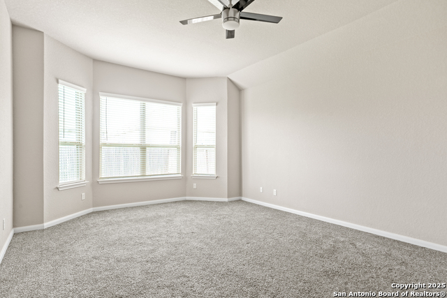 Listing photo id 11 for 8132 Chasemont Ct.