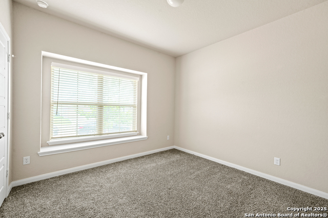 Listing photo id 16 for 8132 Chasemont Ct.