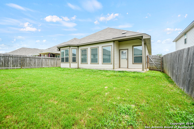 Listing photo id 18 for 8132 Chasemont Ct.