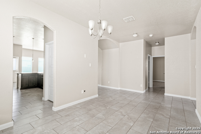 Listing photo id 2 for 8132 Chasemont Ct.
