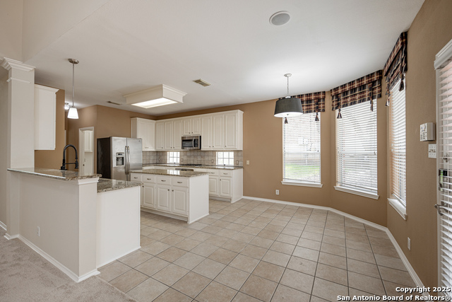 Image 16 of 42 For 21503 Promontory Cir