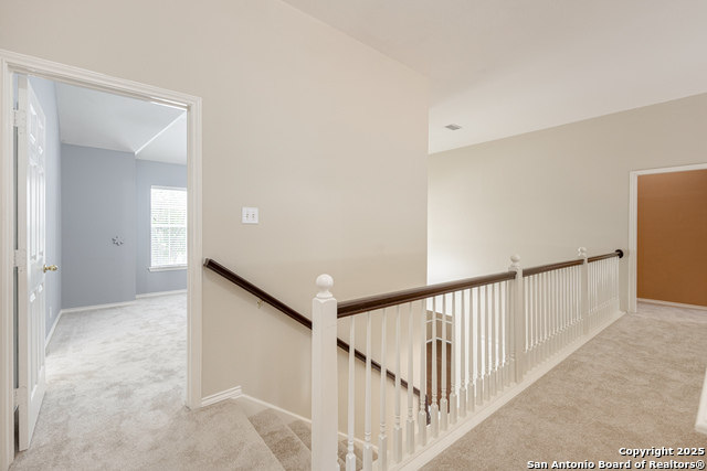Image 28 of 42 For 21503 Promontory Cir