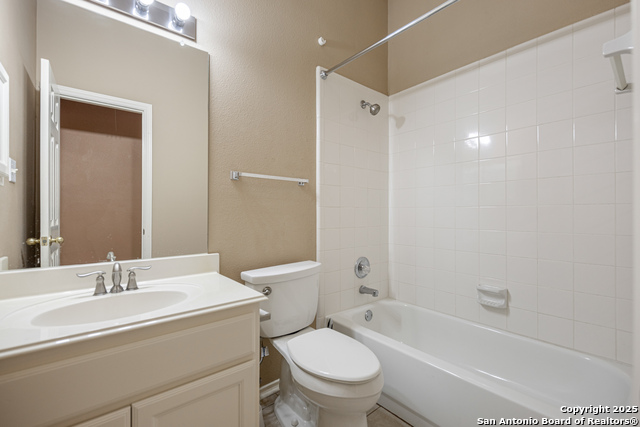 Image 37 of 42 For 21503 Promontory Cir