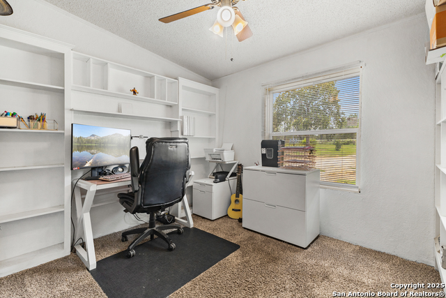 Listing photo id 9 for 448 Patton