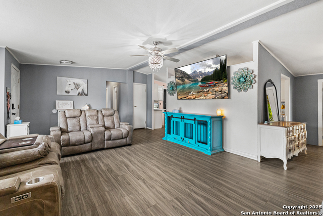Listing photo id 2 for 448 Patton