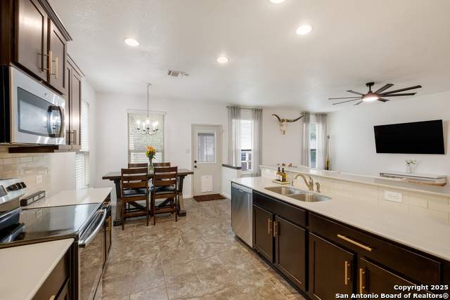 Image 12 of 26 For 2097 Castleberry Ridge