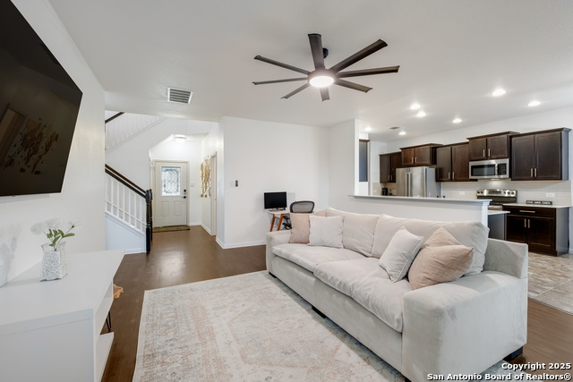Image 7 of 26 For 2097 Castleberry Ridge