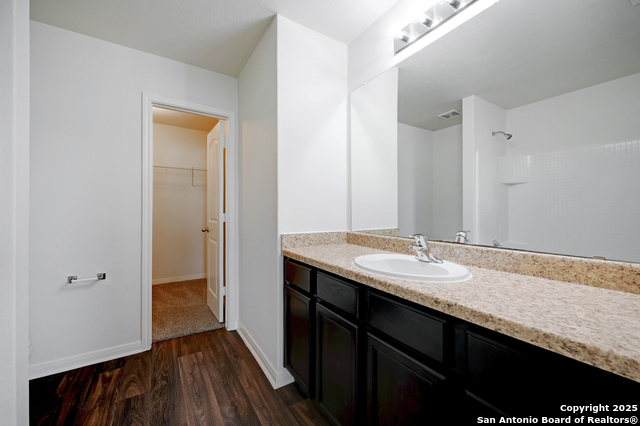 Image 18 of 28 For 3438 Southton View
