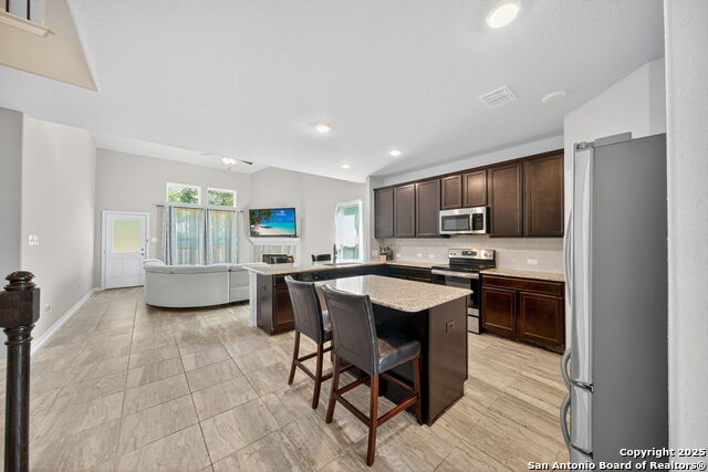 Image 15 of 35 For 8113 Breezy Cove