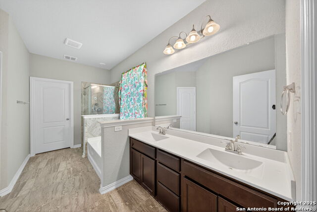Image 21 of 35 For 8113 Breezy Cove