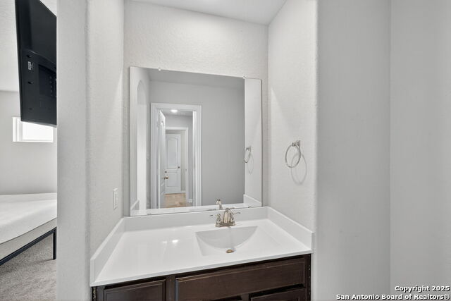 Image 30 of 35 For 8113 Breezy Cove