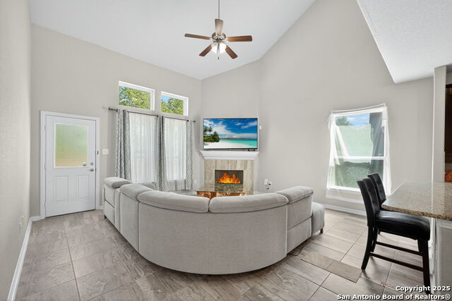 Image 9 of 35 For 8113 Breezy Cove