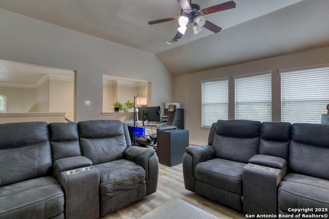 Image 19 of 44 For 23235 Crest View Way