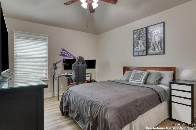 Image 23 of 44 For 23235 Crest View Way