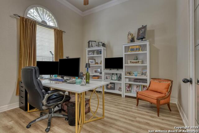Image 4 of 44 For 23235 Crest View Way