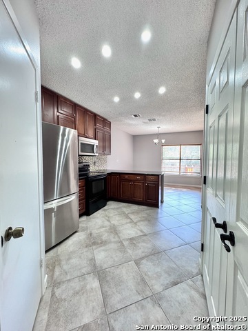 Image 6 of 28 For 21551 Hyerwood