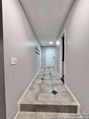 Image 9 of 28 For 21551 Hyerwood