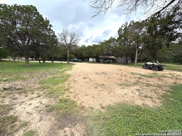 Listing photo id 2 for 2445 Broad Oak