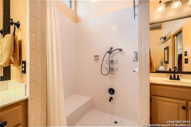 Image 18 of 29 For 13215 Hunters Spring St