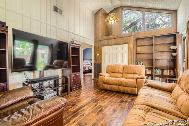 Image 8 of 29 For 13215 Hunters Spring St