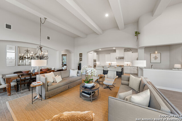 Listing photo id 11 for 6703 Bella Colina