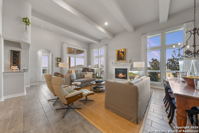 Listing photo id 14 for 6703 Bella Colina