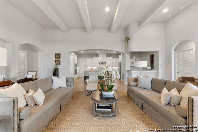 Listing photo id 15 for 6703 Bella Colina