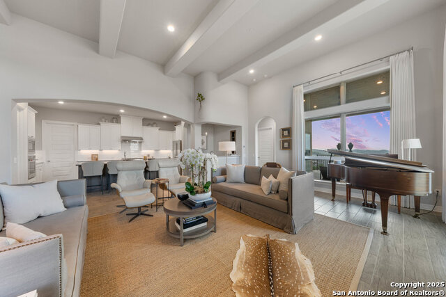 Listing photo id 16 for 6703 Bella Colina