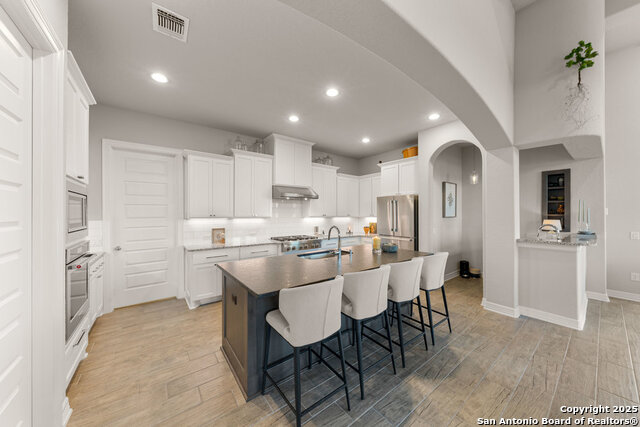 Listing photo id 25 for 6703 Bella Colina