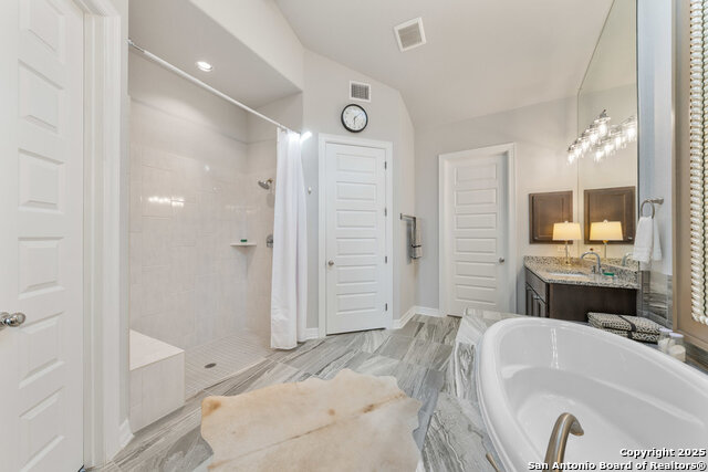 Listing photo id 35 for 6703 Bella Colina