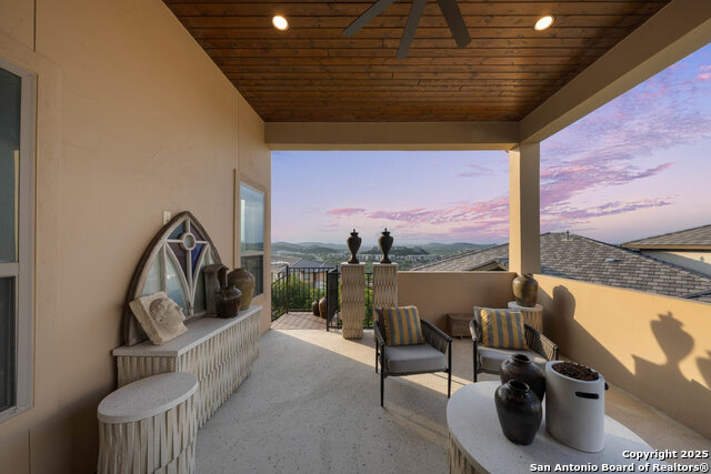Listing photo id 44 for 6703 Bella Colina