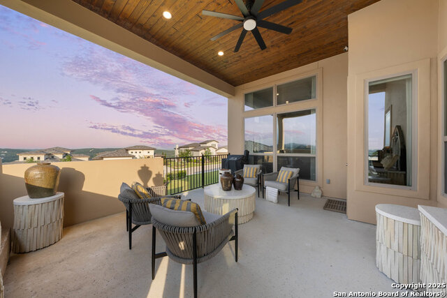 Listing photo id 47 for 6703 Bella Colina