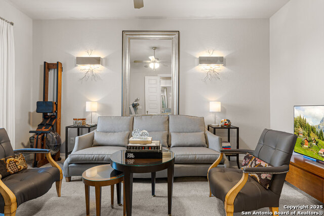 Listing photo id 7 for 6703 Bella Colina