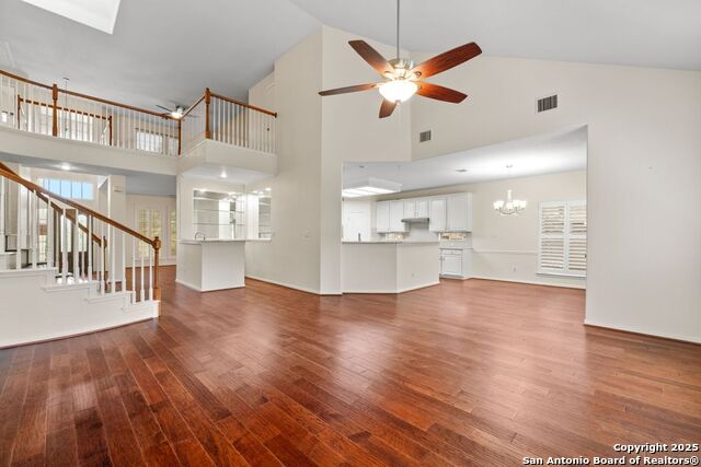 Listing photo id 8 for 614 Walder Trail