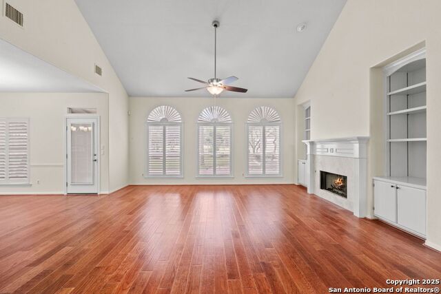 Listing photo id 9 for 614 Walder Trail