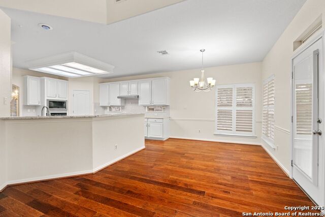 Listing photo id 14 for 614 Walder Trail