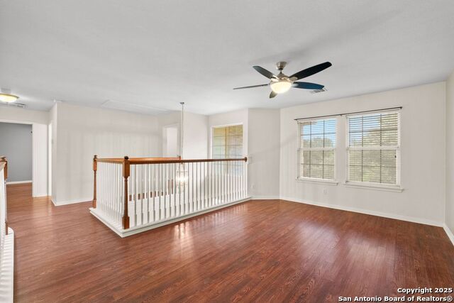 Listing photo id 23 for 614 Walder Trail