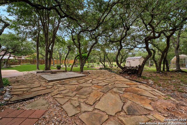 Listing photo id 29 for 614 Walder Trail