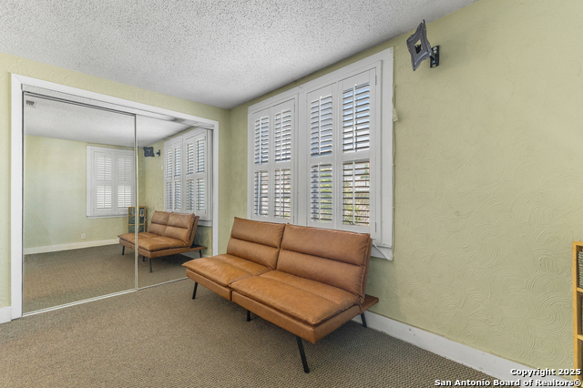 Listing photo id 9 for 1605 Winnipeg Ave W