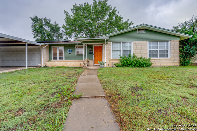 Details for 347 Pinewood Ln, San Antonio, TX 78216
