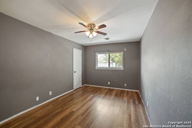 Listing photo id 19 for 3531 Oakfort