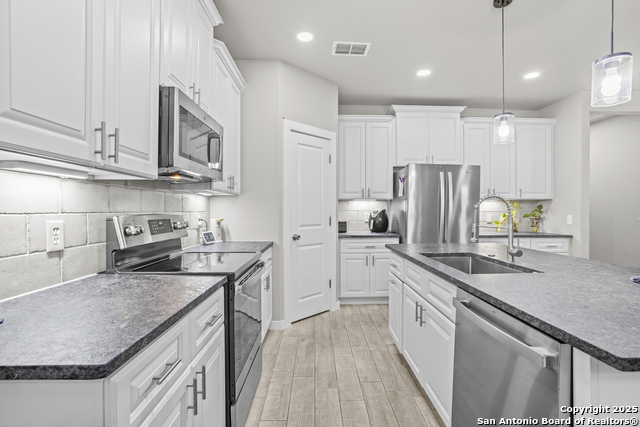 Image 11 of 43 For 234 Tawny Oak