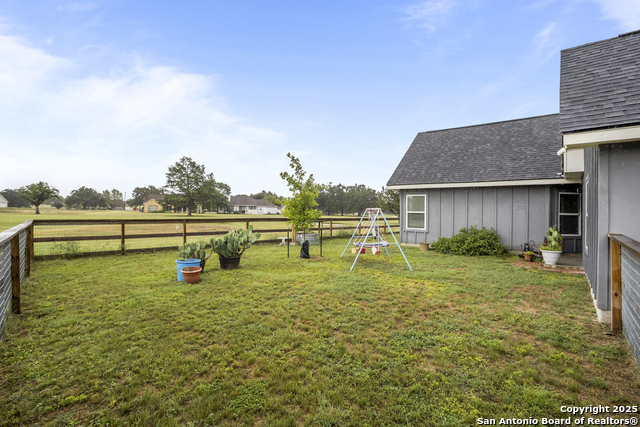 Image 33 of 43 For 234 Tawny Oak