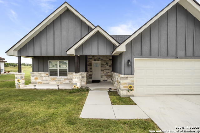 Image 4 of 43 For 234 Tawny Oak