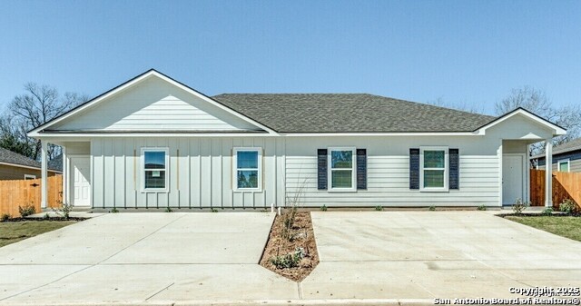 Details for 520 Hudson St, Seguin, TX 78155