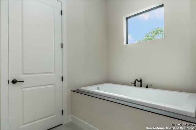 Listing photo id 18 for 26819 Pecan Bluff
