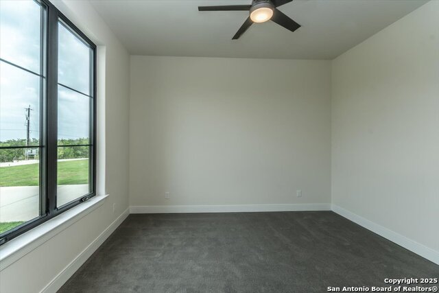Listing photo id 21 for 26819 Pecan Bluff